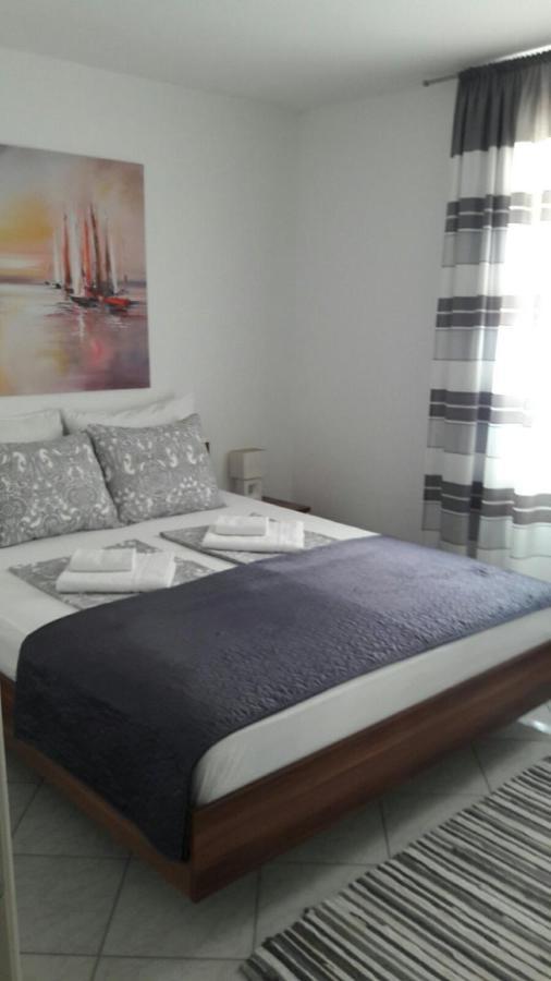 Apartments Edo Βις Εξωτερικό φωτογραφία
