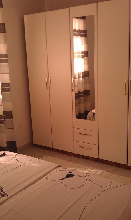 Apartments Edo Βις Δωμάτιο φωτογραφία